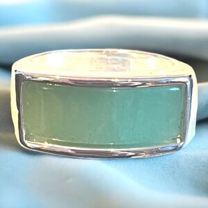 Boutique Statement Ring Size 8 Silver Tone Green Lucite 5W